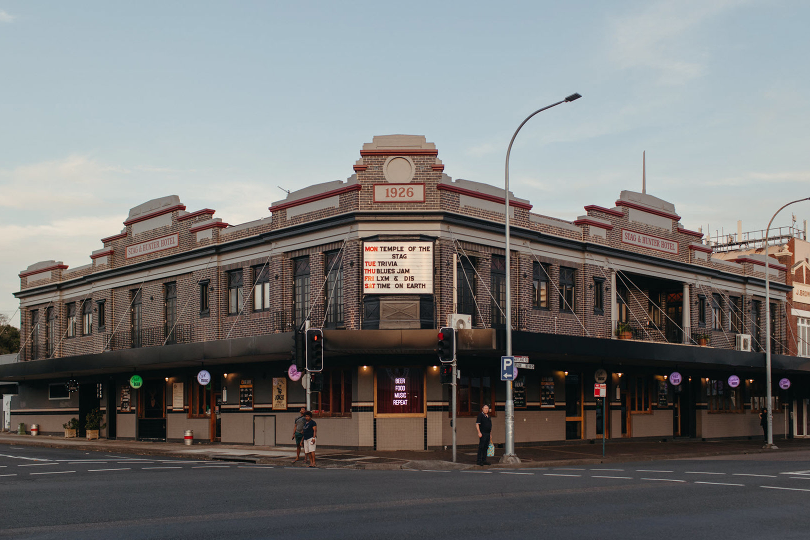 Stag & Hunter Hotel logo