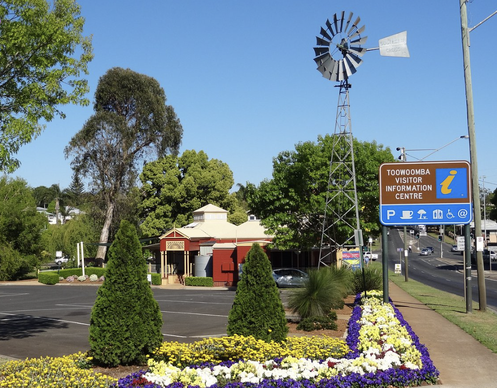 Toowoomba Visitor Information Centre logo